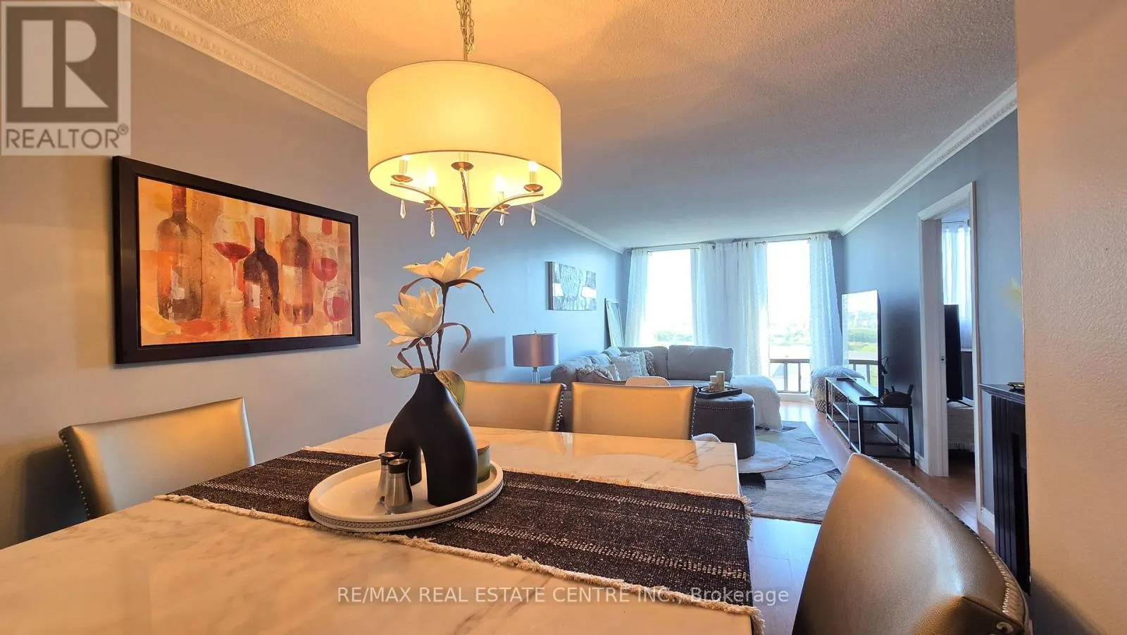 609 - 1540 PICKERING PARKWAY