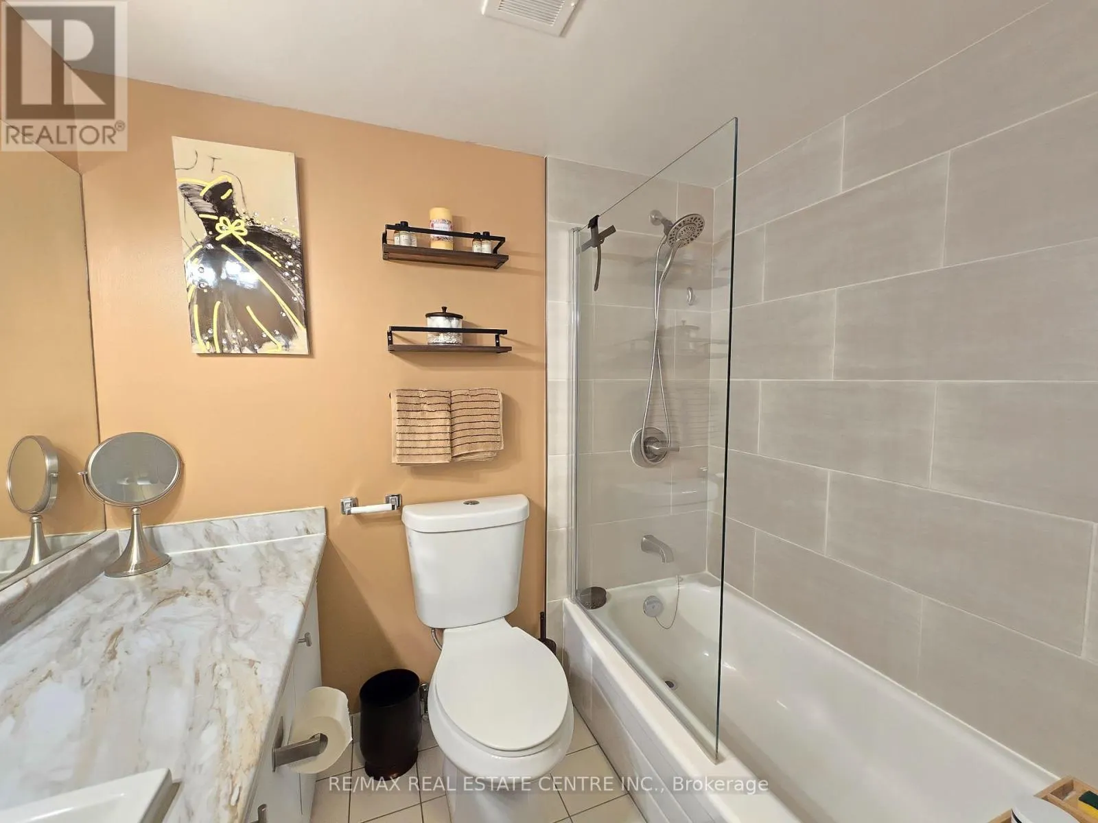 609 - 1540 PICKERING PARKWAY