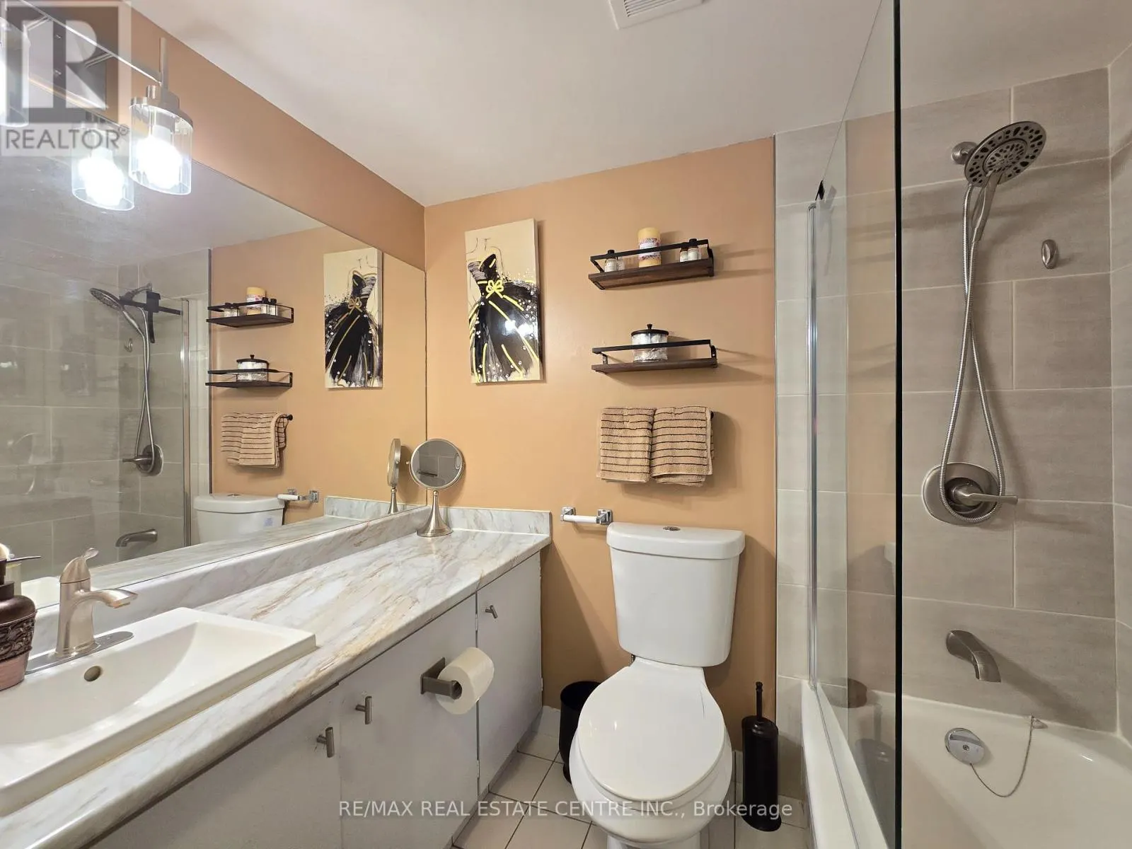 609 - 1540 PICKERING PARKWAY