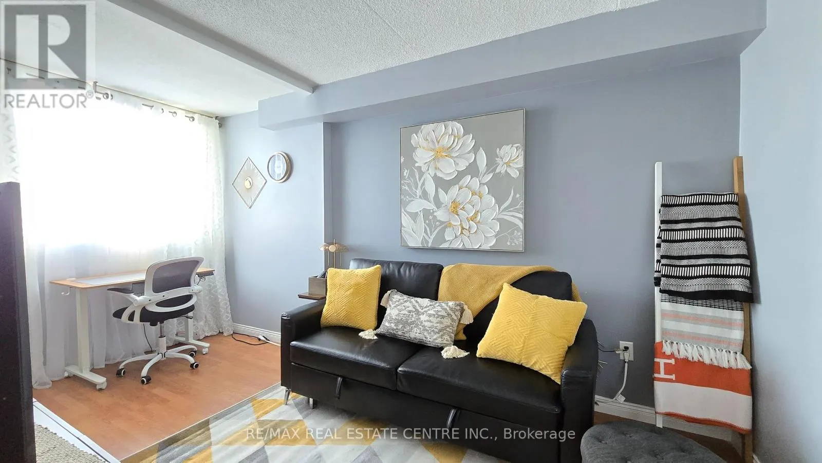 609 - 1540 PICKERING PARKWAY
