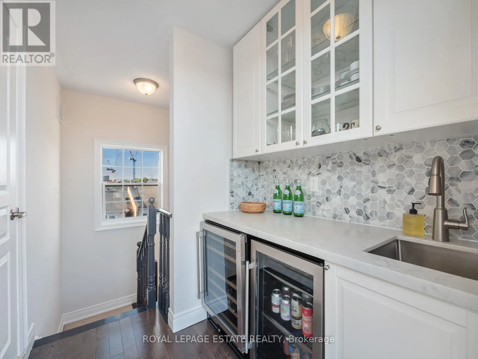 20 FAIRHEAD MEWS ROAD