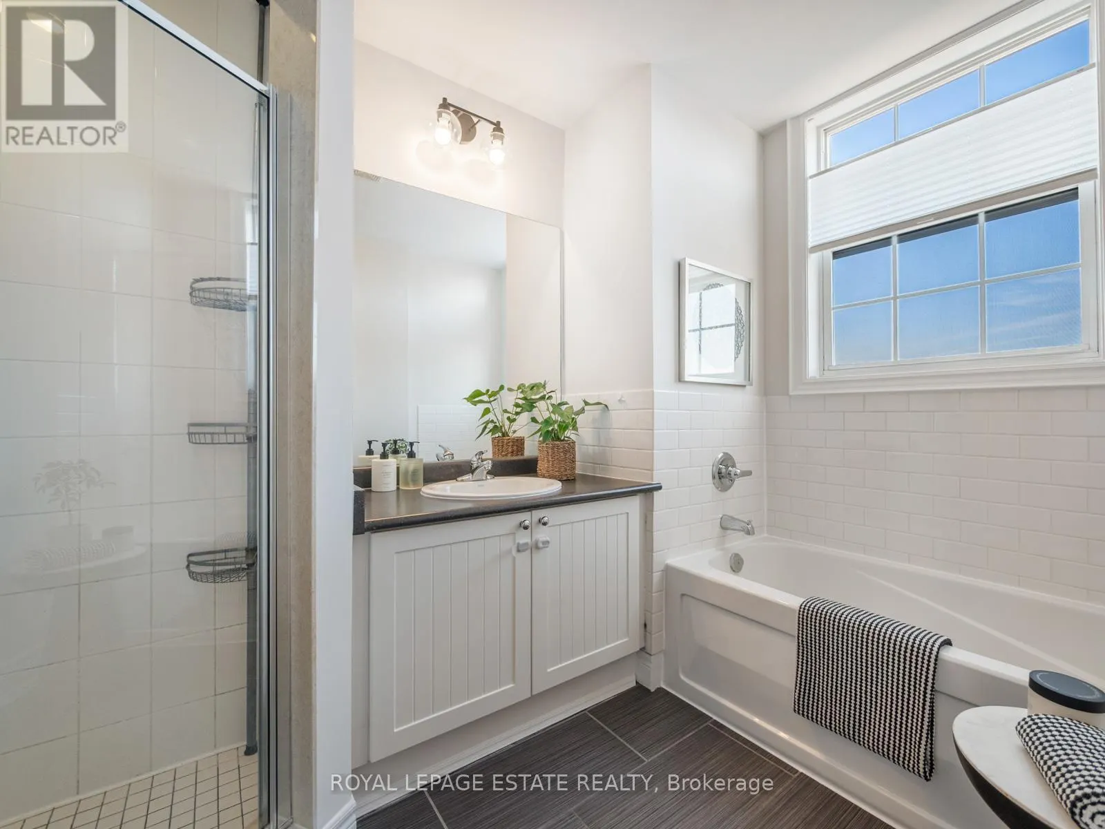 20 FAIRHEAD MEWS ROAD
