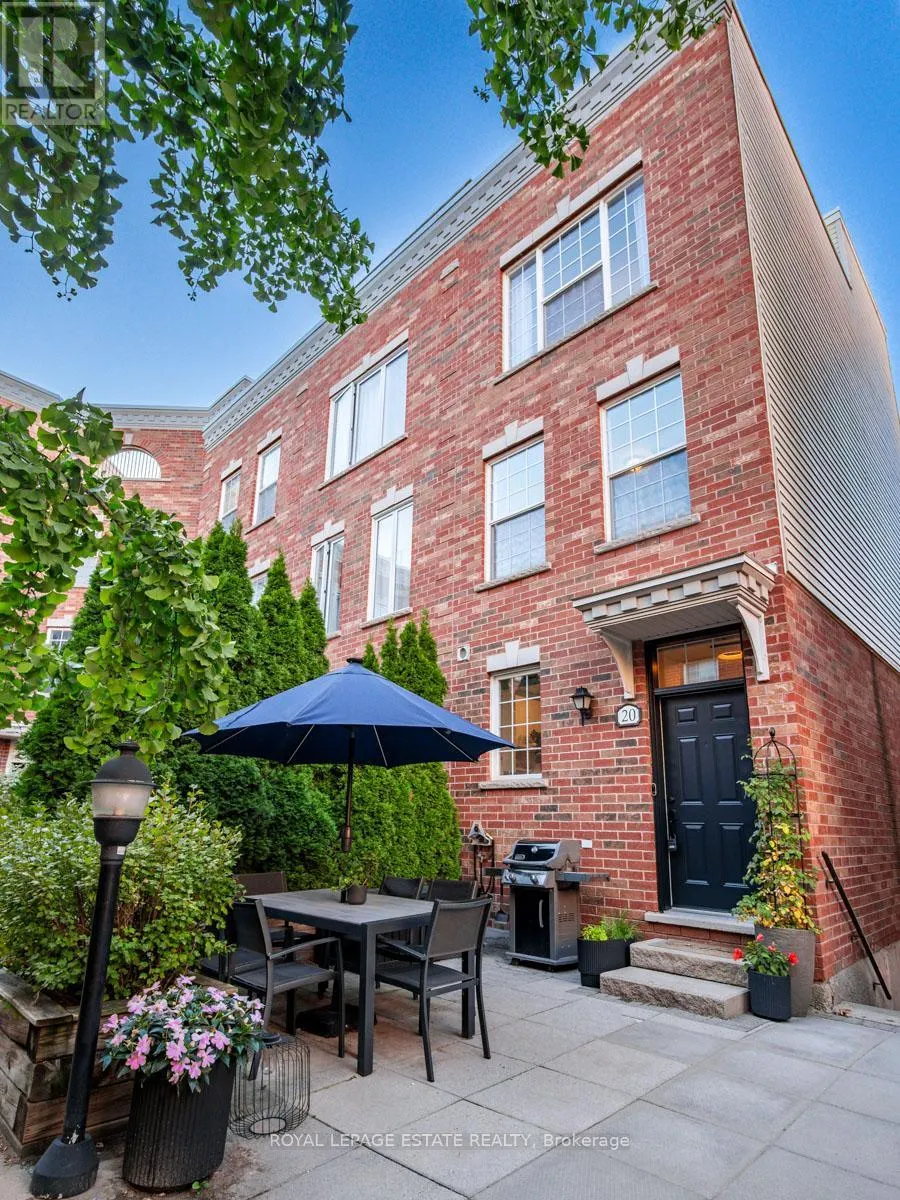 20 FAIRHEAD MEWS ROAD
