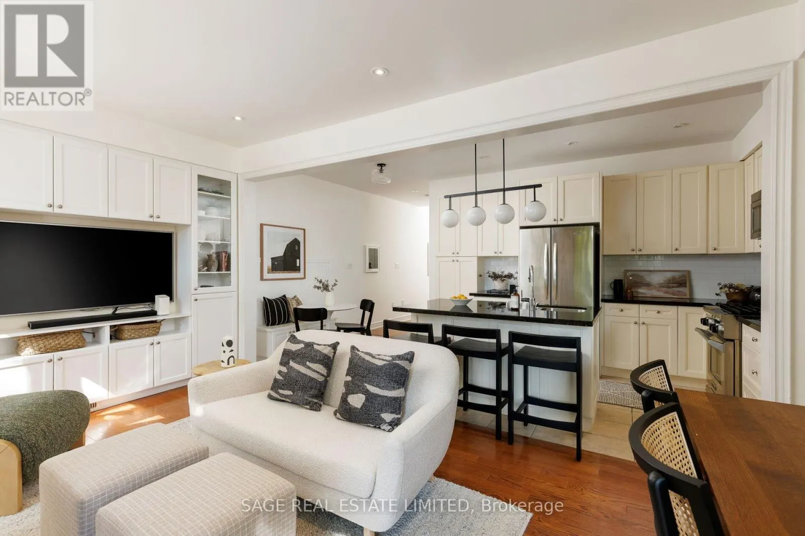 53E DENTONIA PARK AVENUE