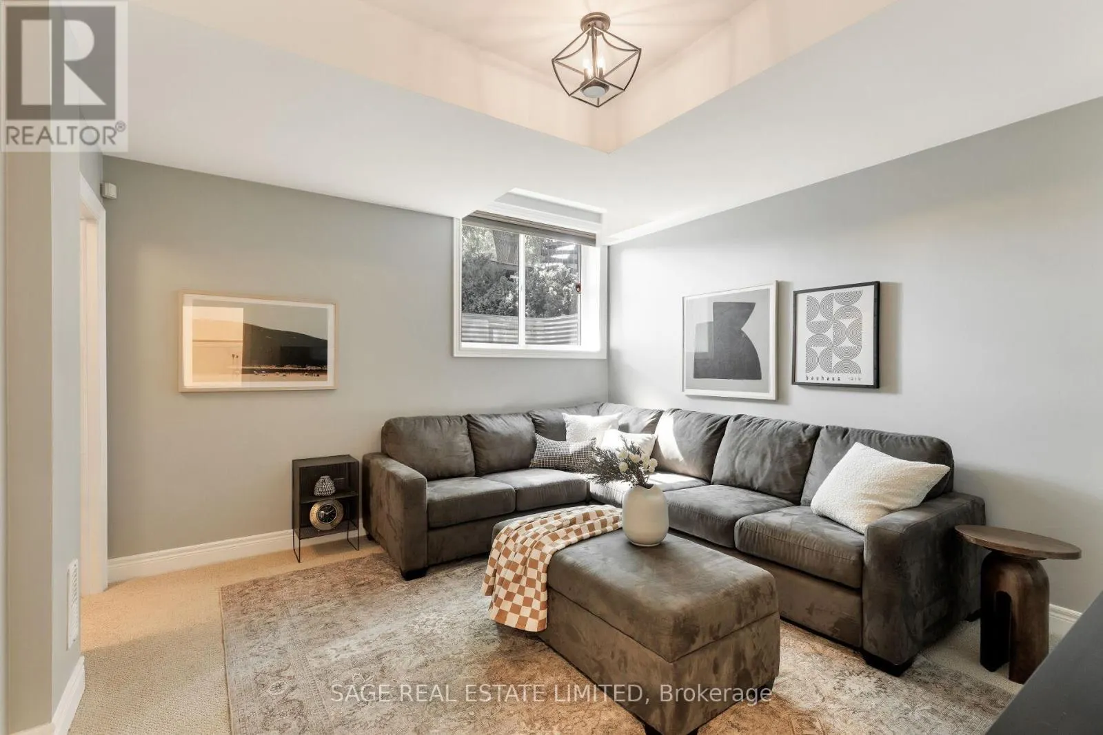 53E DENTONIA PARK AVENUE
