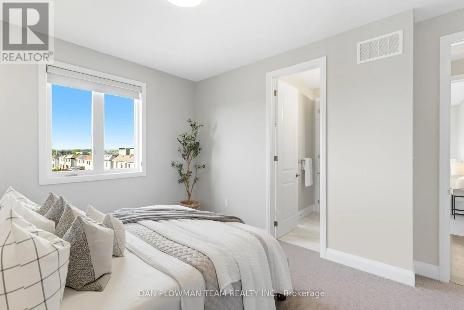 215 PORT DARLINGTON ROAD