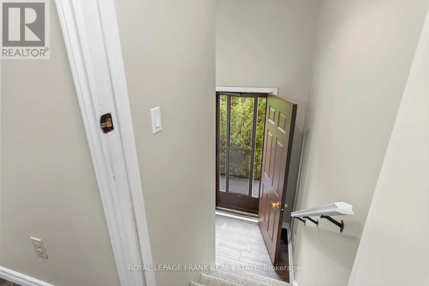 929 SOUTHDOWN DRIVE