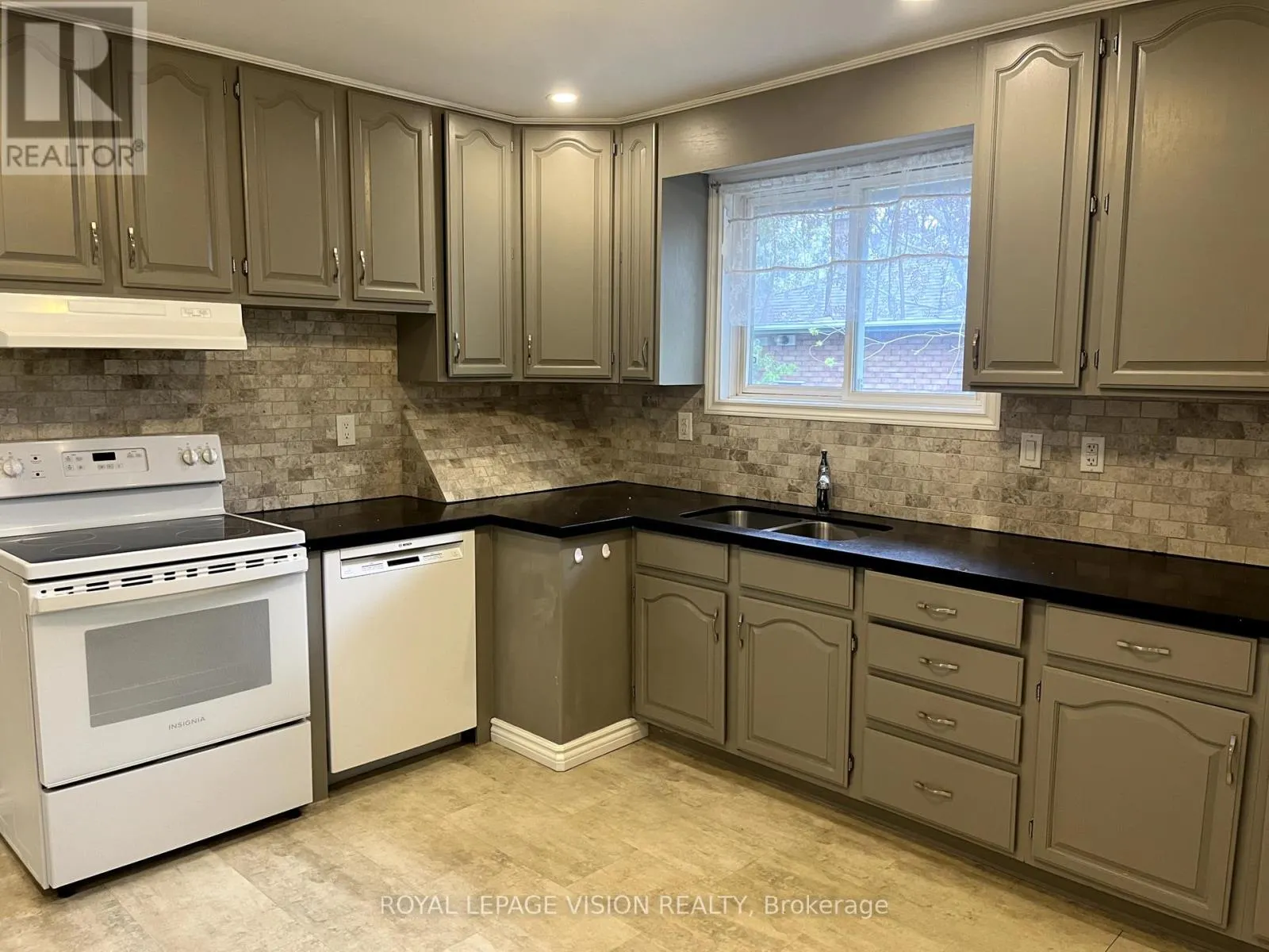 MAIN FLOOR - 784 OLIVE AVENUE