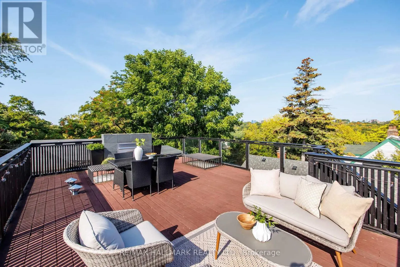 29B BEECHWOOD DRIVE