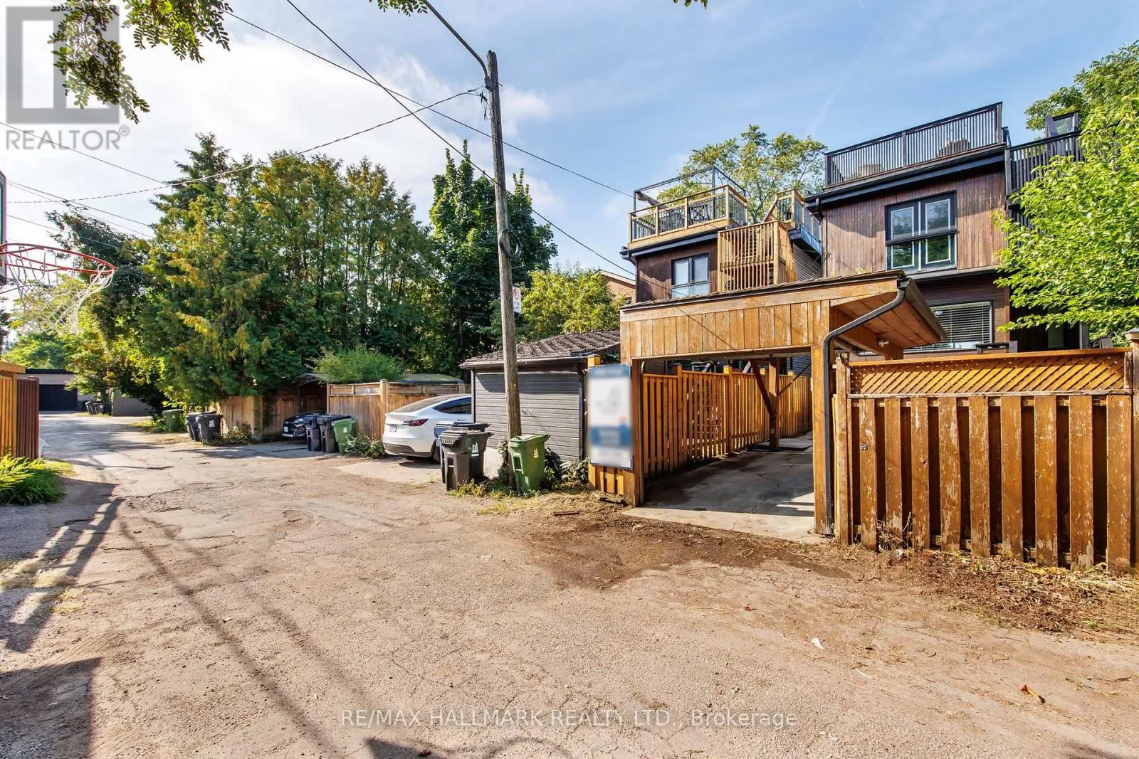 29B BEECHWOOD DRIVE