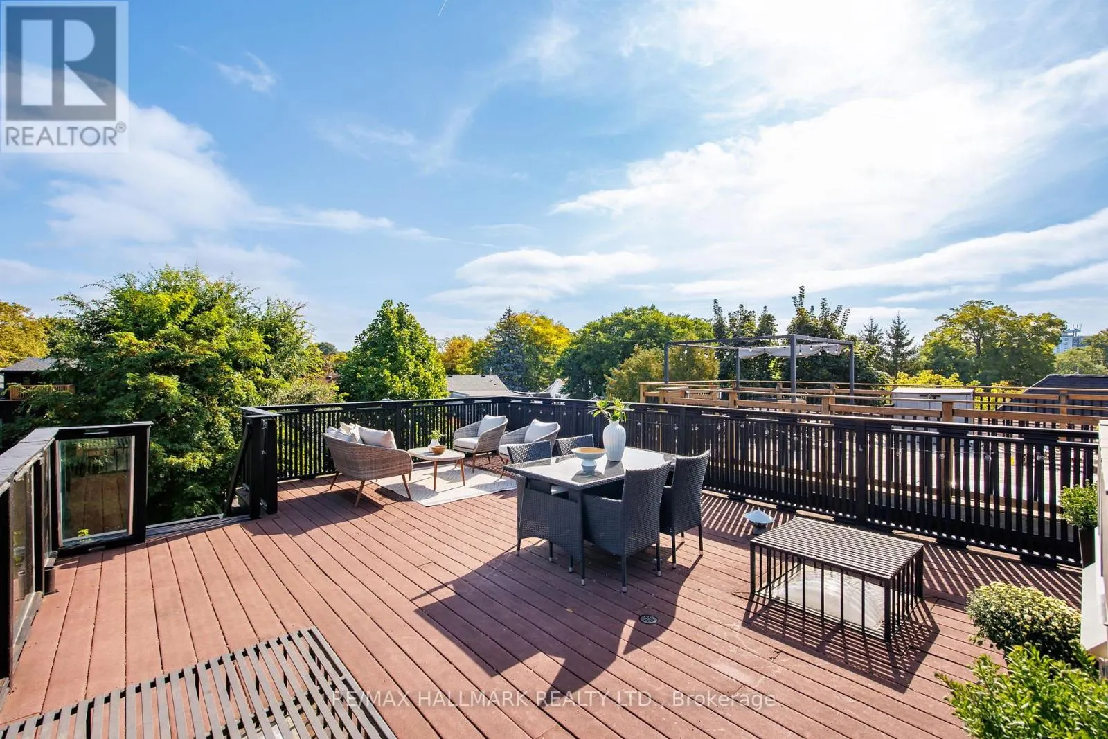 29B BEECHWOOD DRIVE