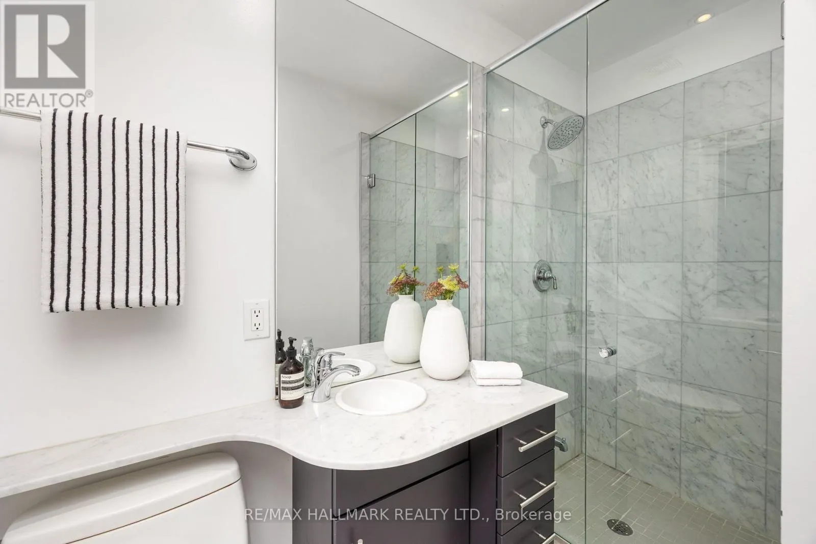 29B BEECHWOOD DRIVE