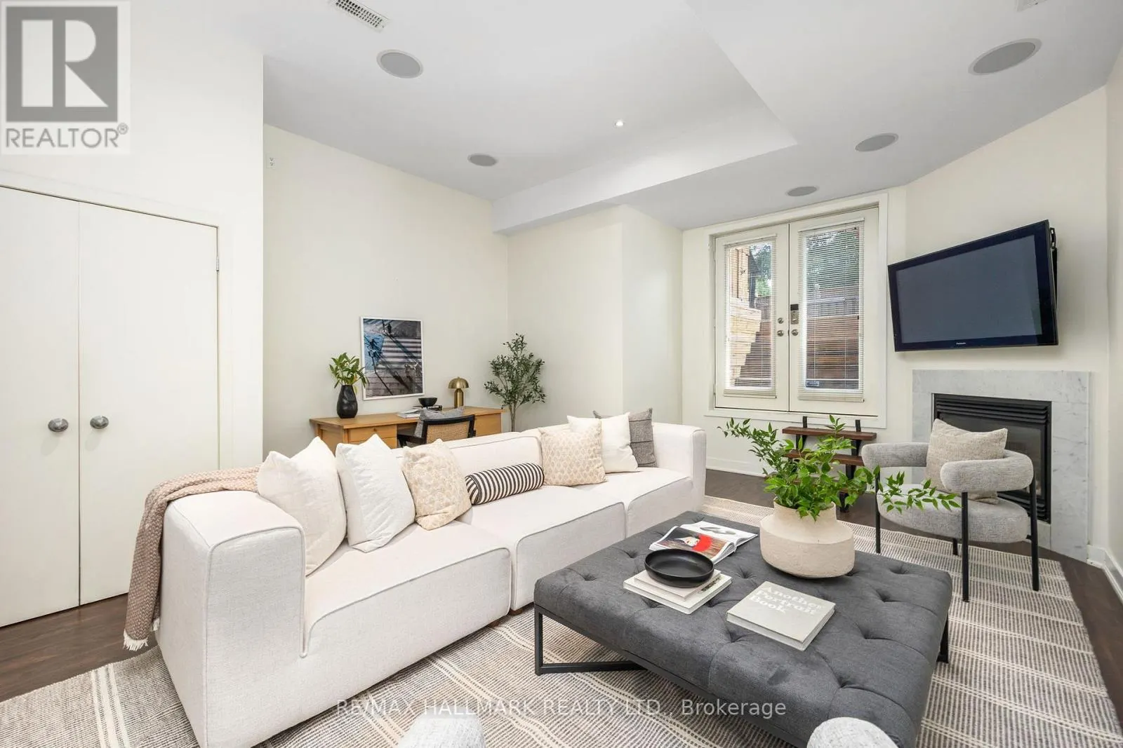 29B BEECHWOOD DRIVE