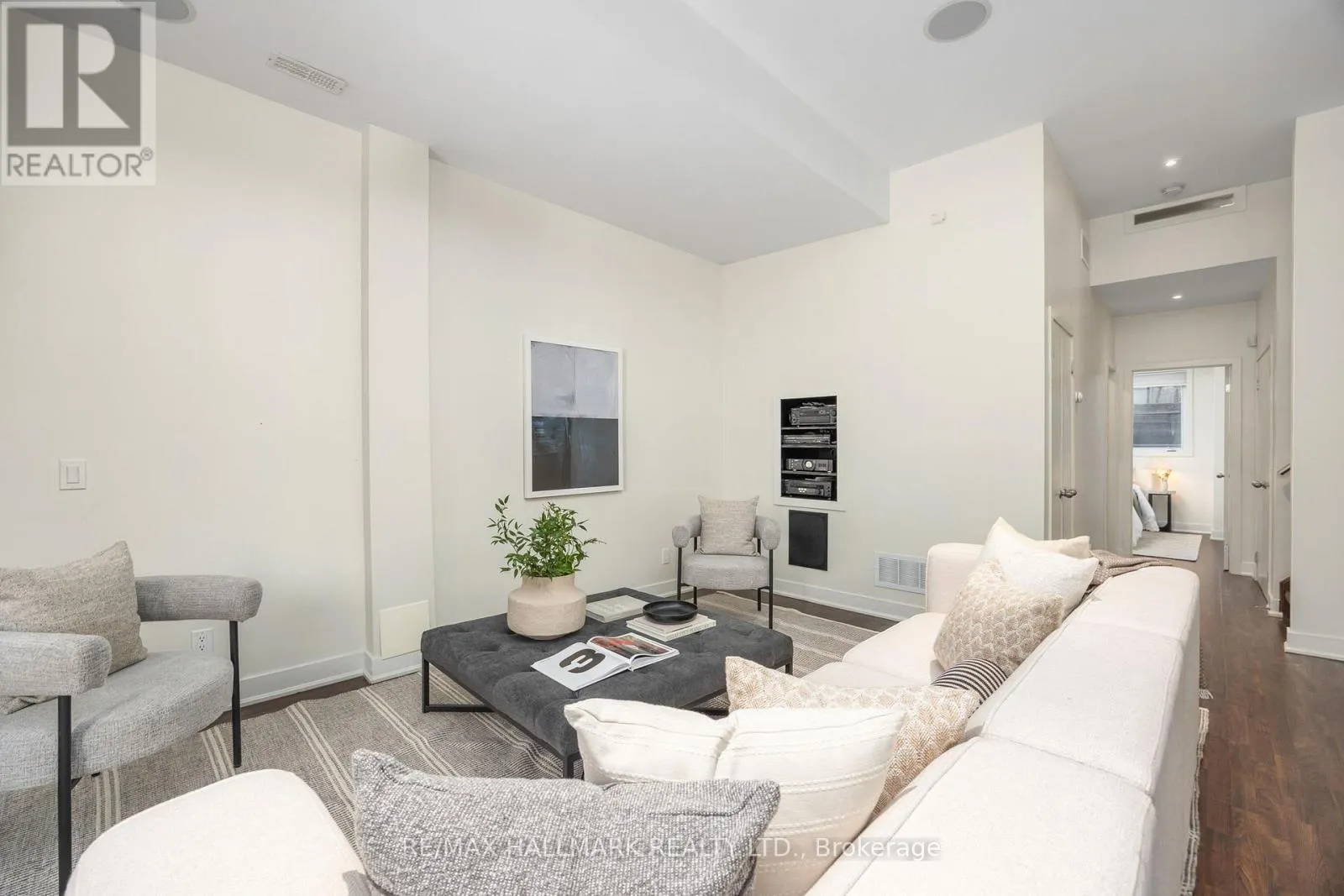 29B BEECHWOOD DRIVE