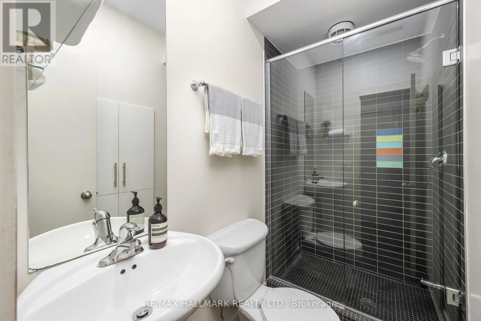 29B BEECHWOOD DRIVE