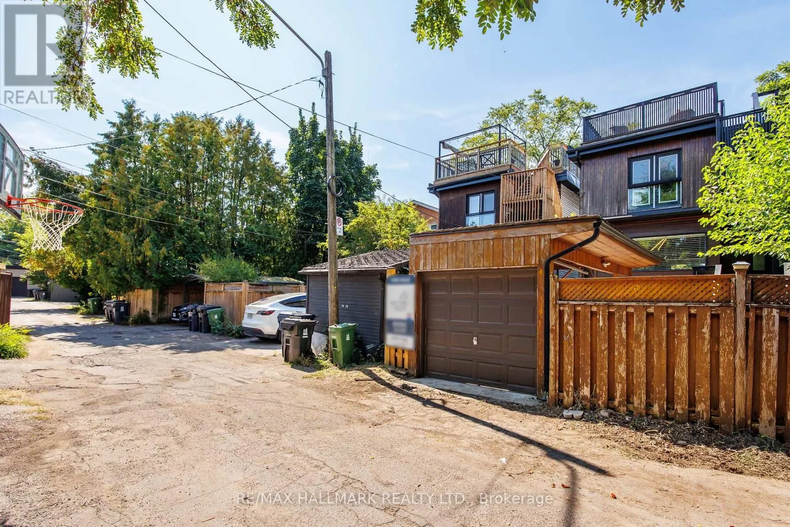 29B BEECHWOOD DRIVE