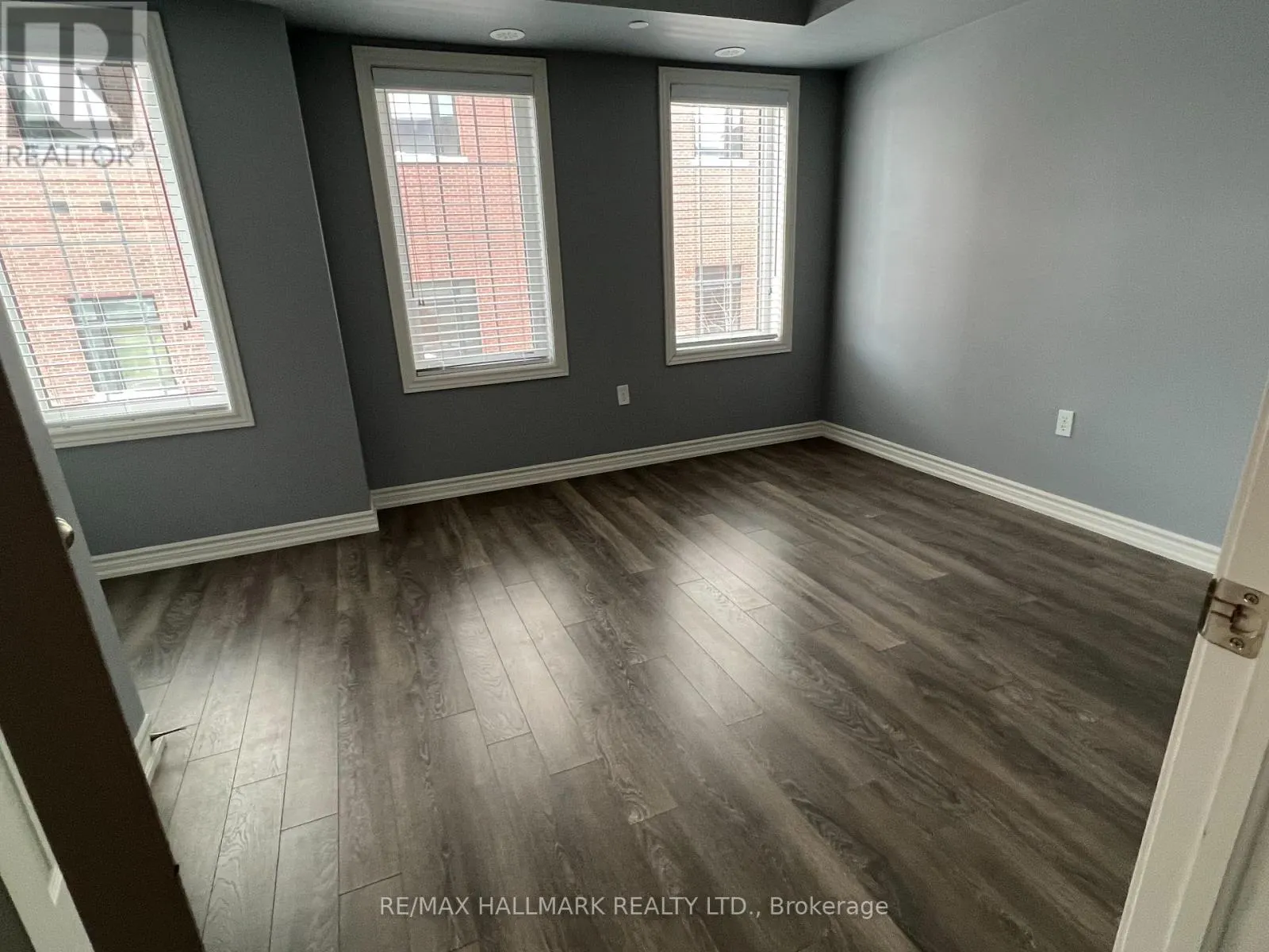 2486 ROSEDROP PATH