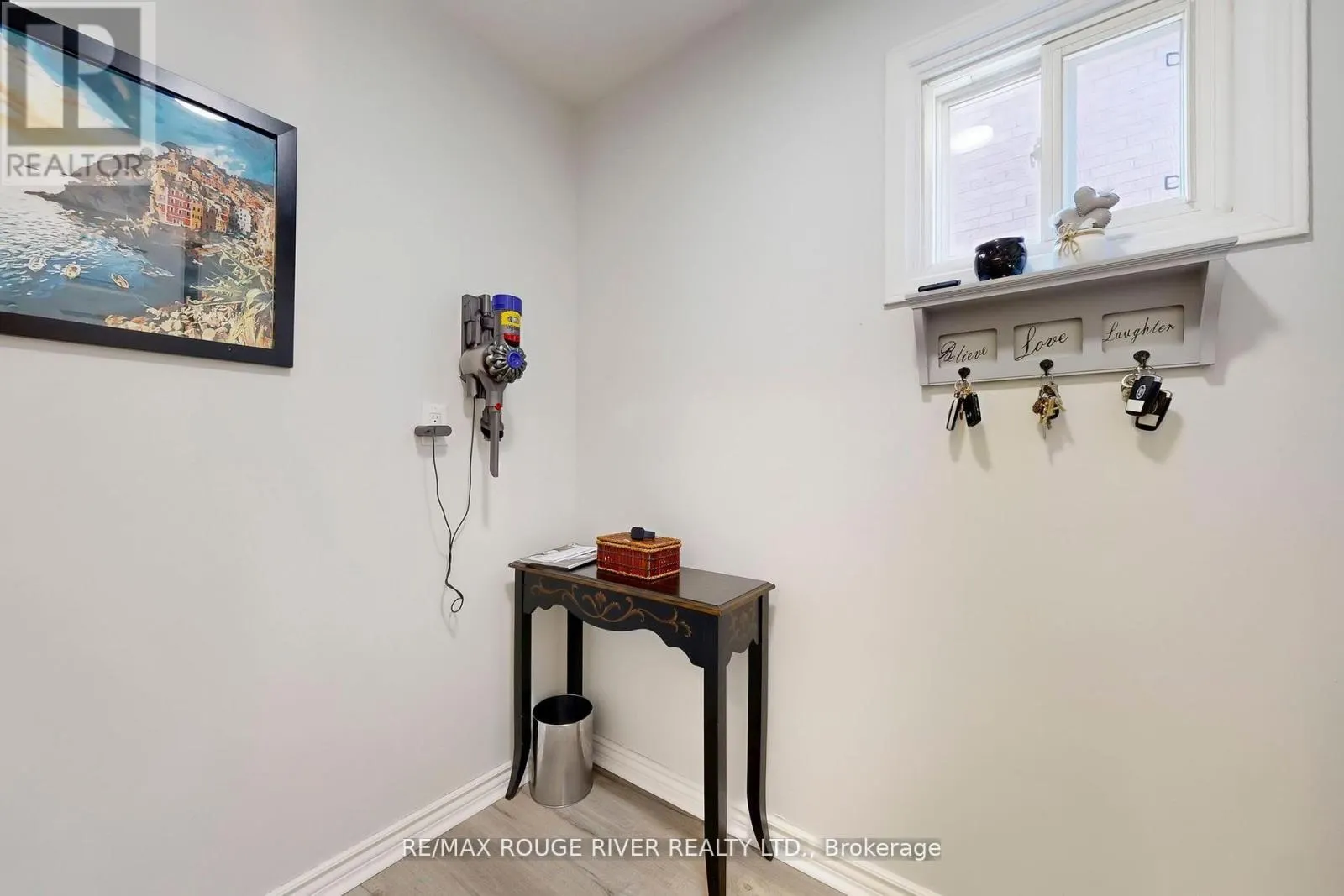 13 DAGWELL CRESCENT