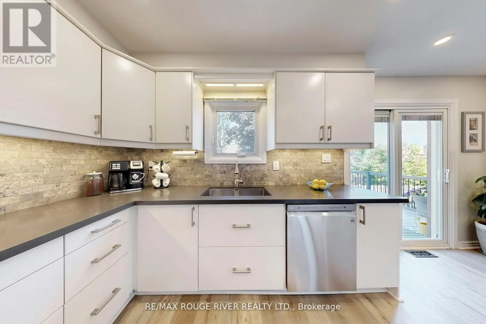 13 DAGWELL CRESCENT