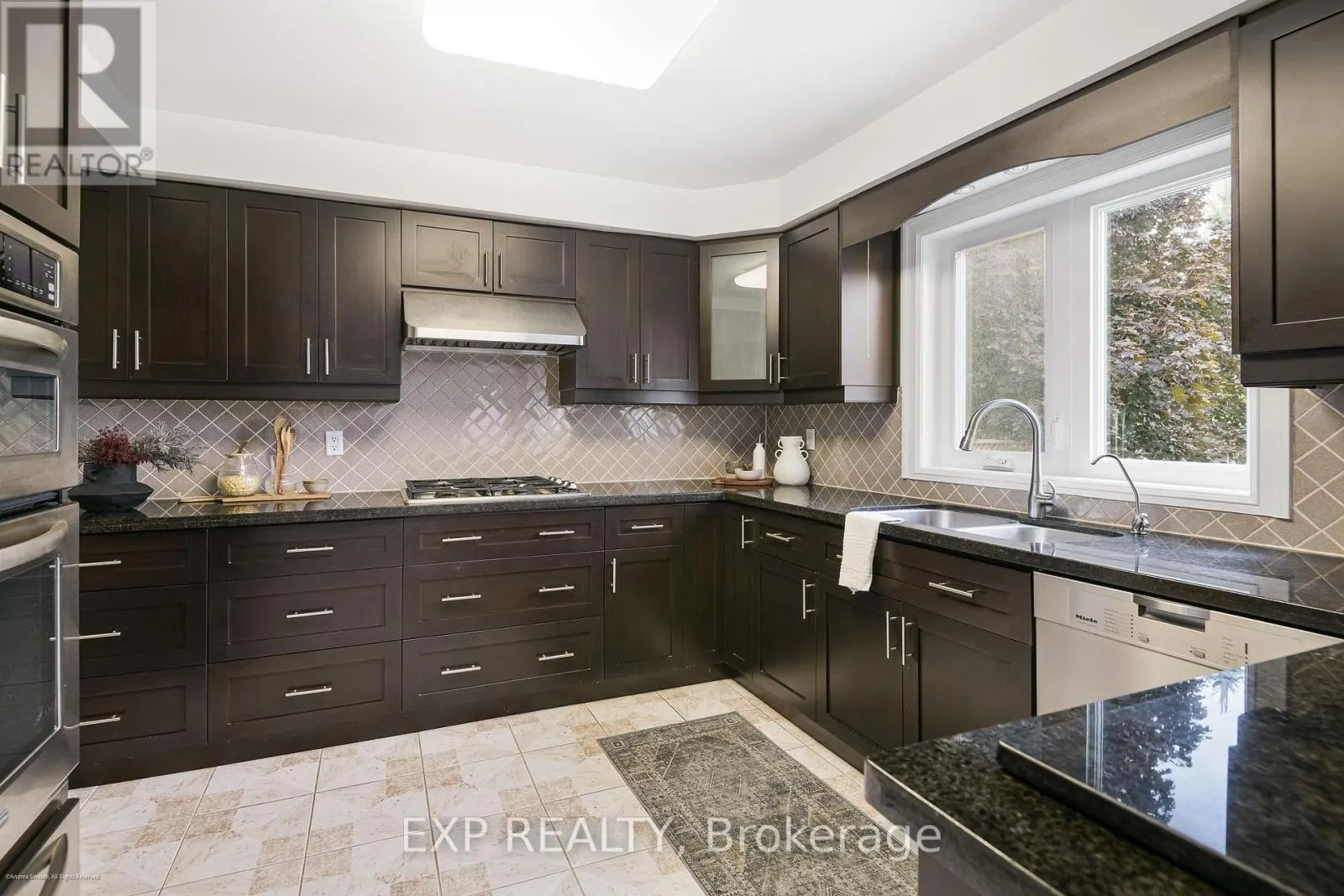 505 ROSEBANK ROAD
