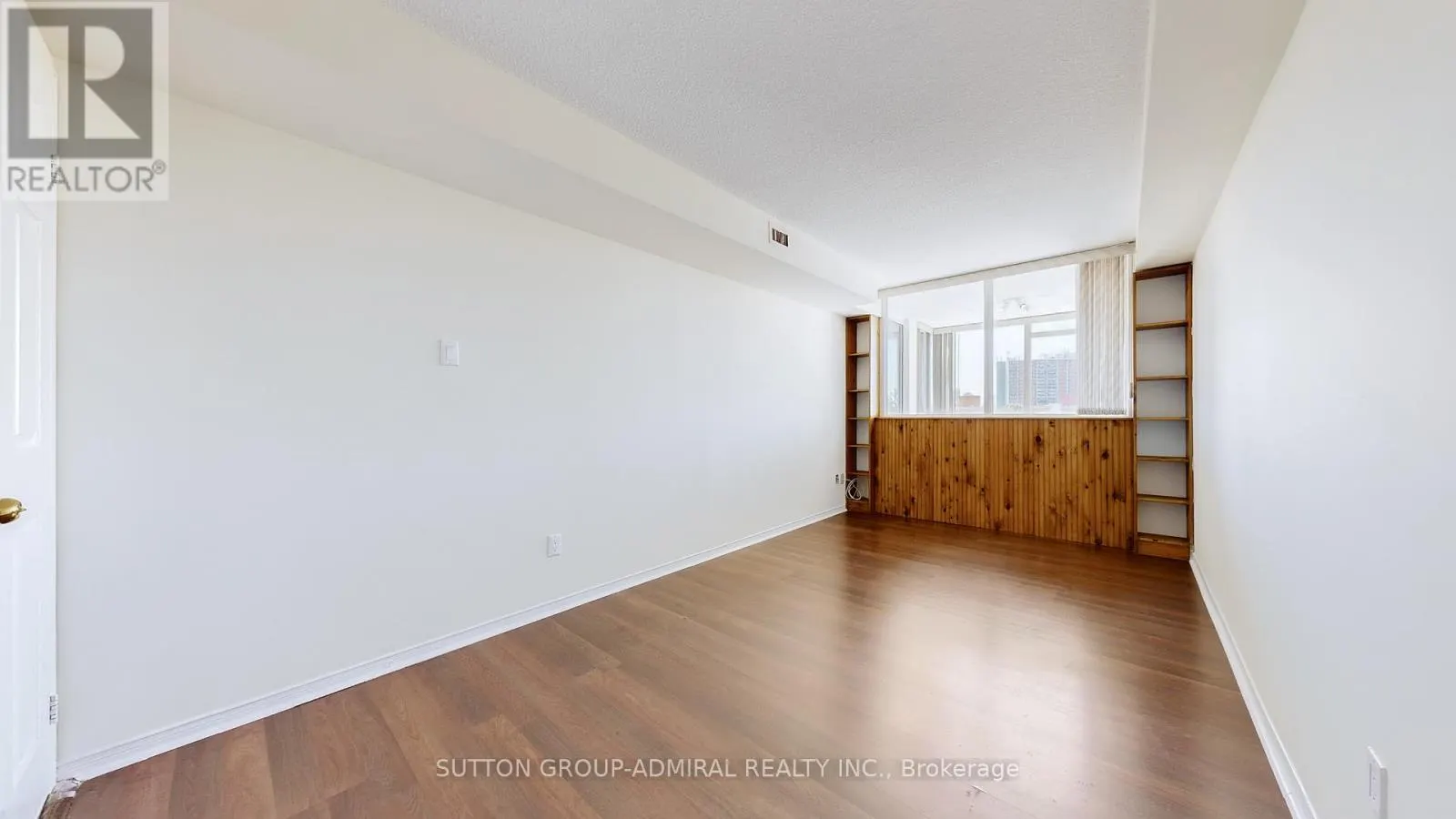 611 - 4727 SHEPPARD AVENUE E