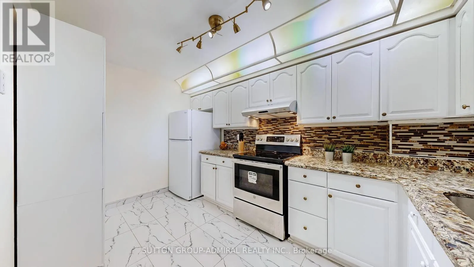 611 - 4727 SHEPPARD AVENUE E