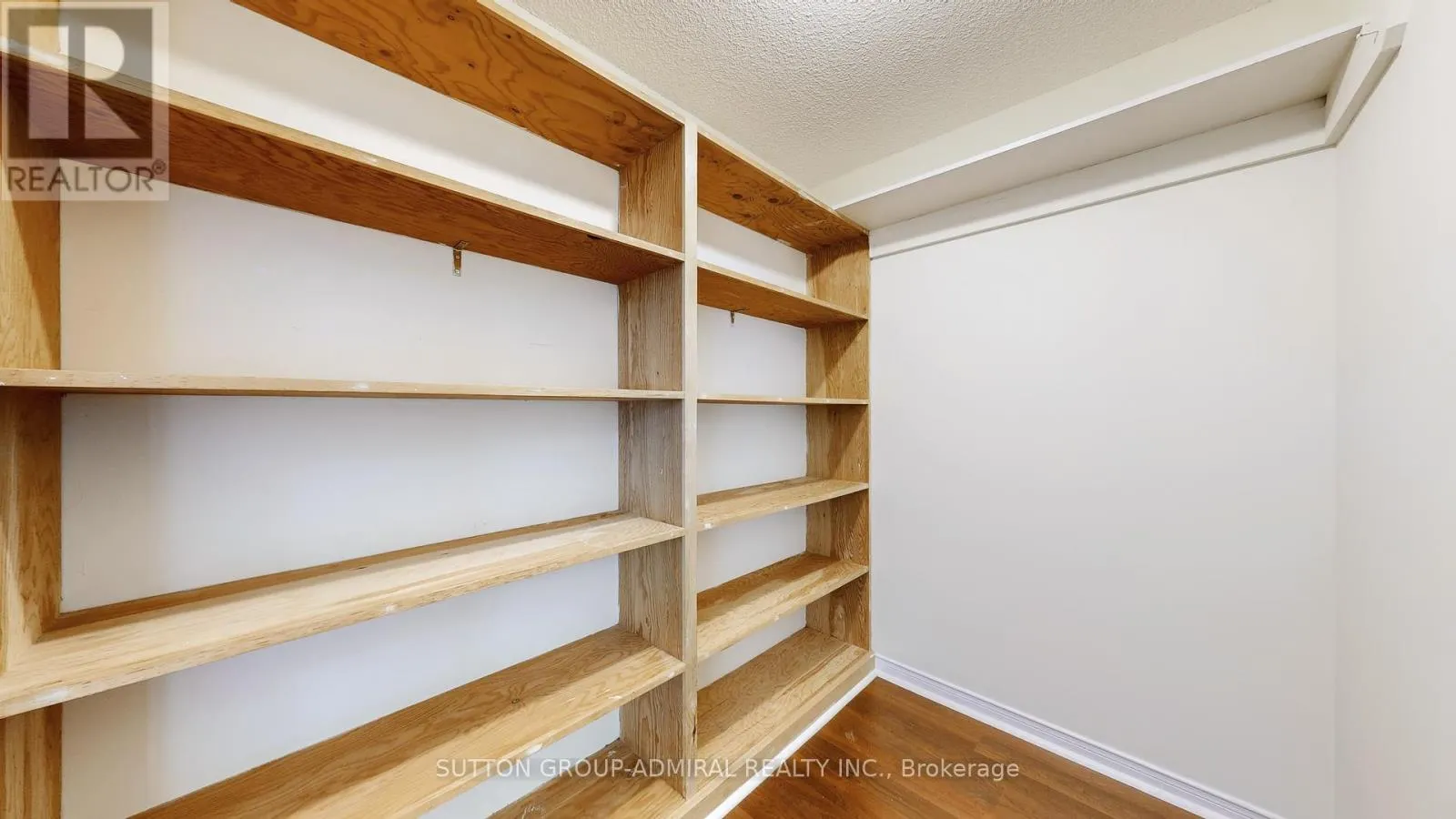 611 - 4727 SHEPPARD AVENUE E
