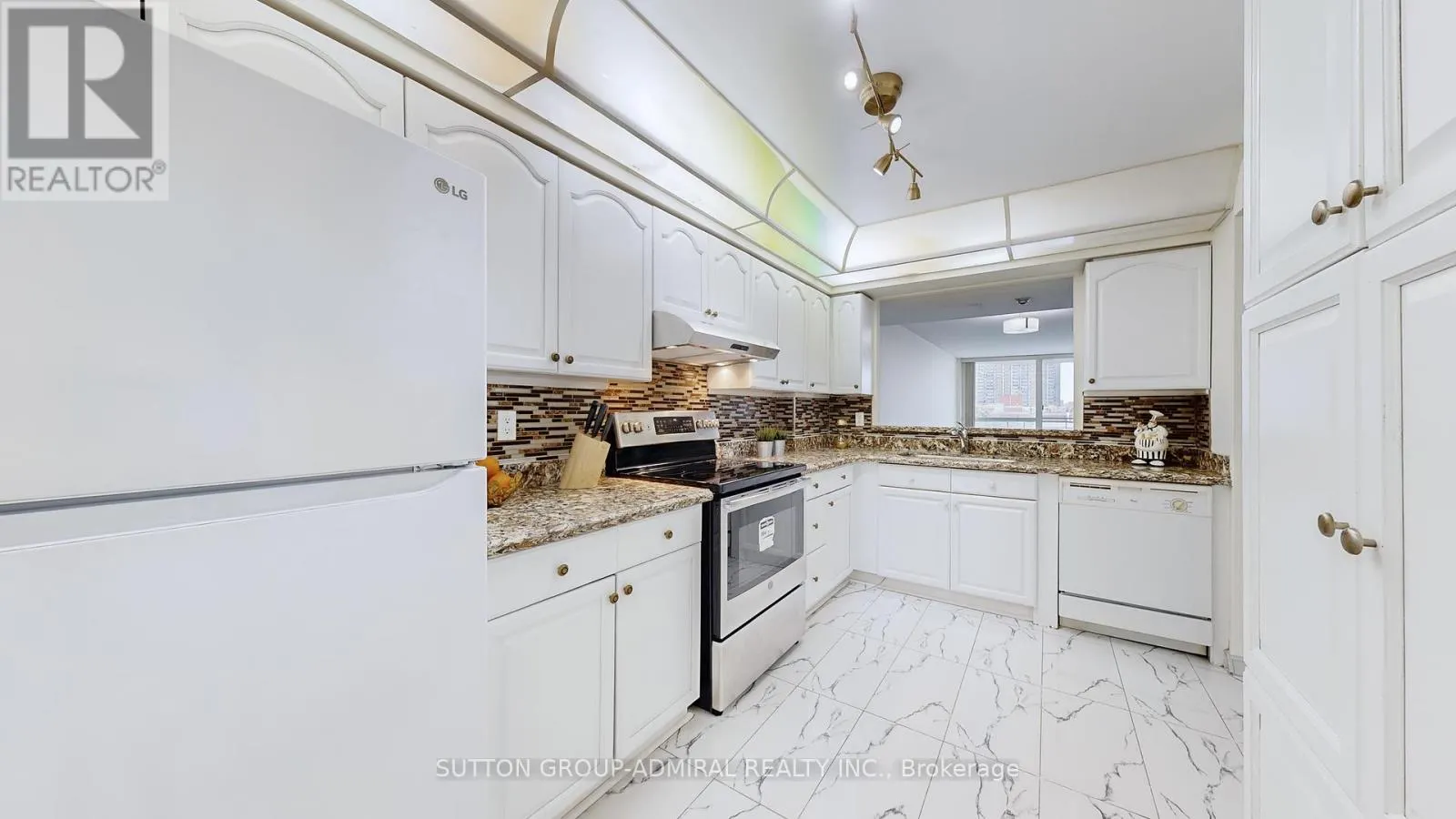 611 - 4727 SHEPPARD AVENUE E