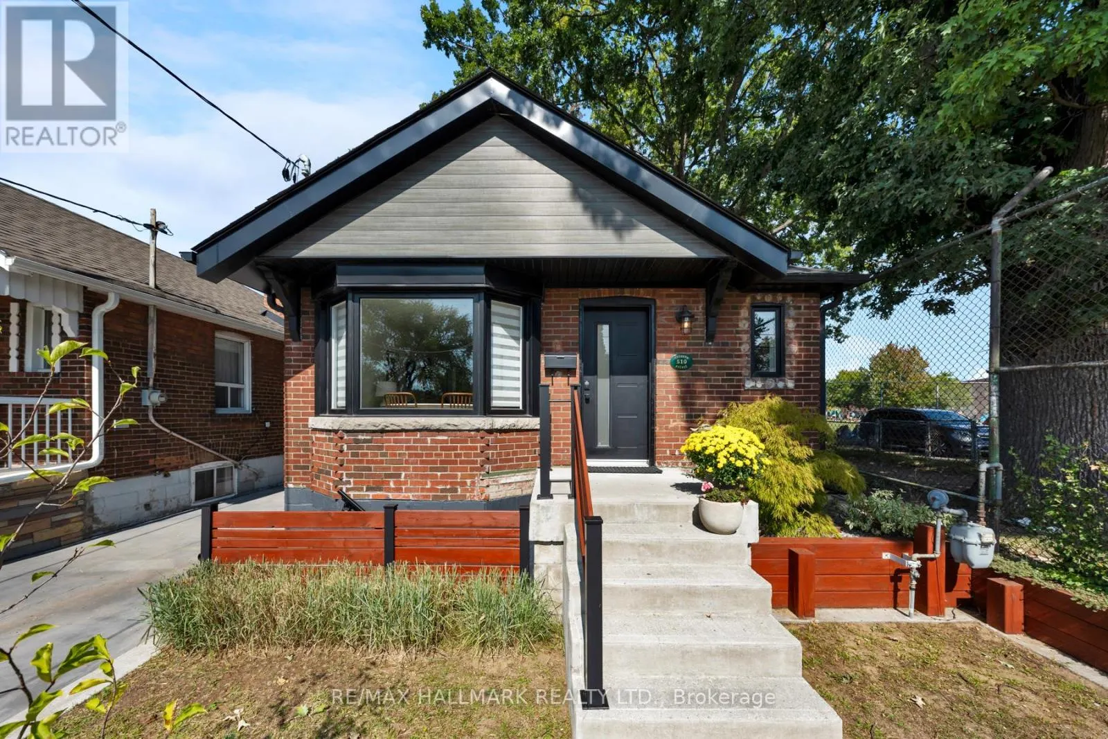 510 COSBURN AVENUE