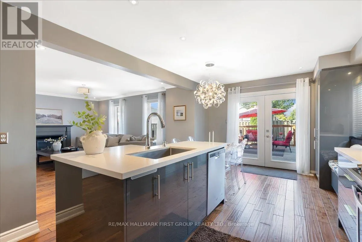 536 WOODMOUNT CRESCENT