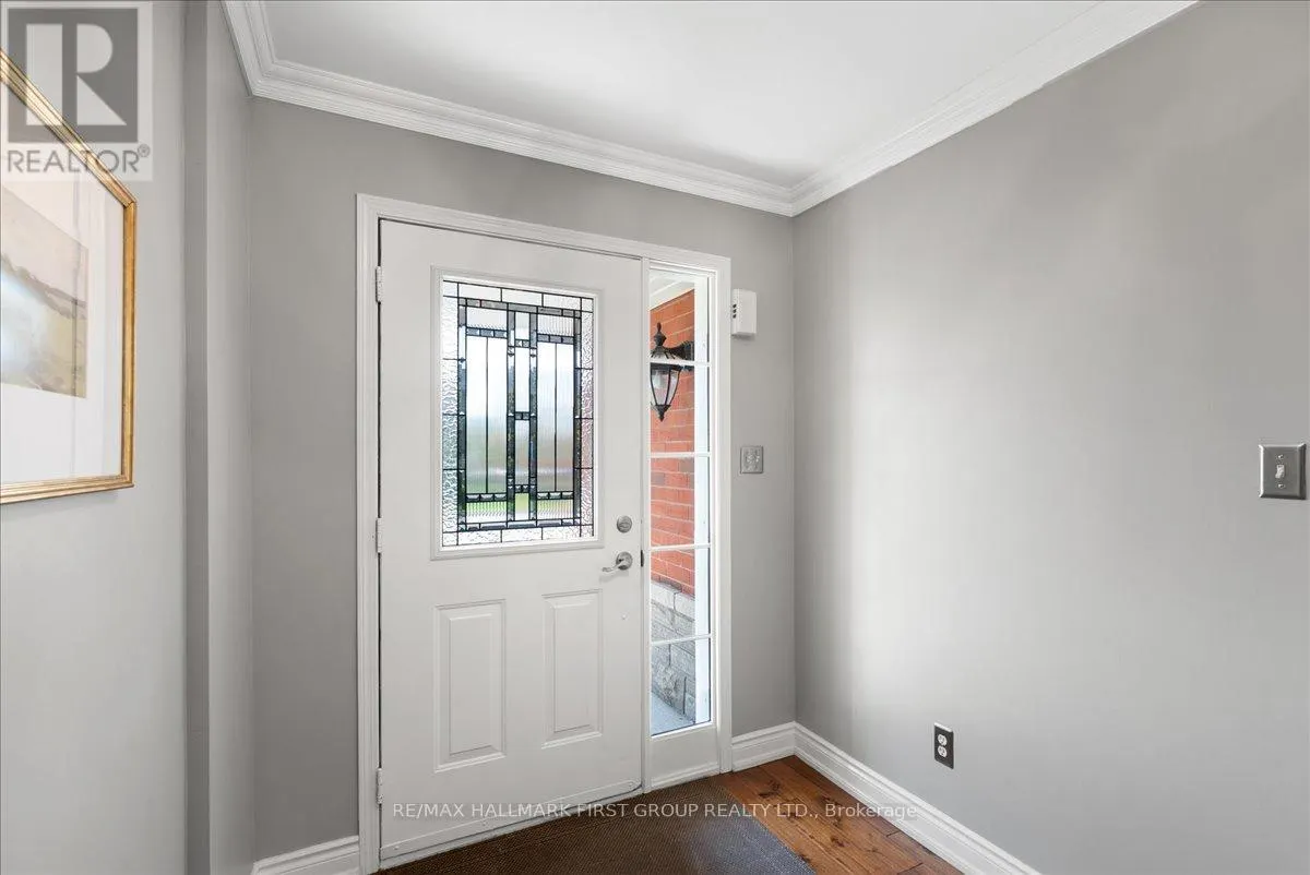 536 WOODMOUNT CRESCENT