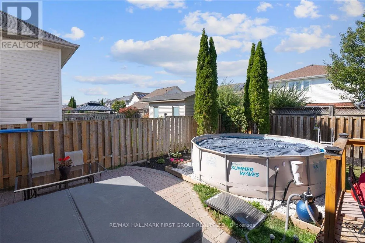 536 WOODMOUNT CRESCENT