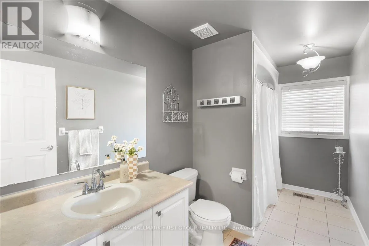 536 WOODMOUNT CRESCENT