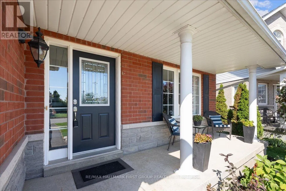 536 WOODMOUNT CRESCENT