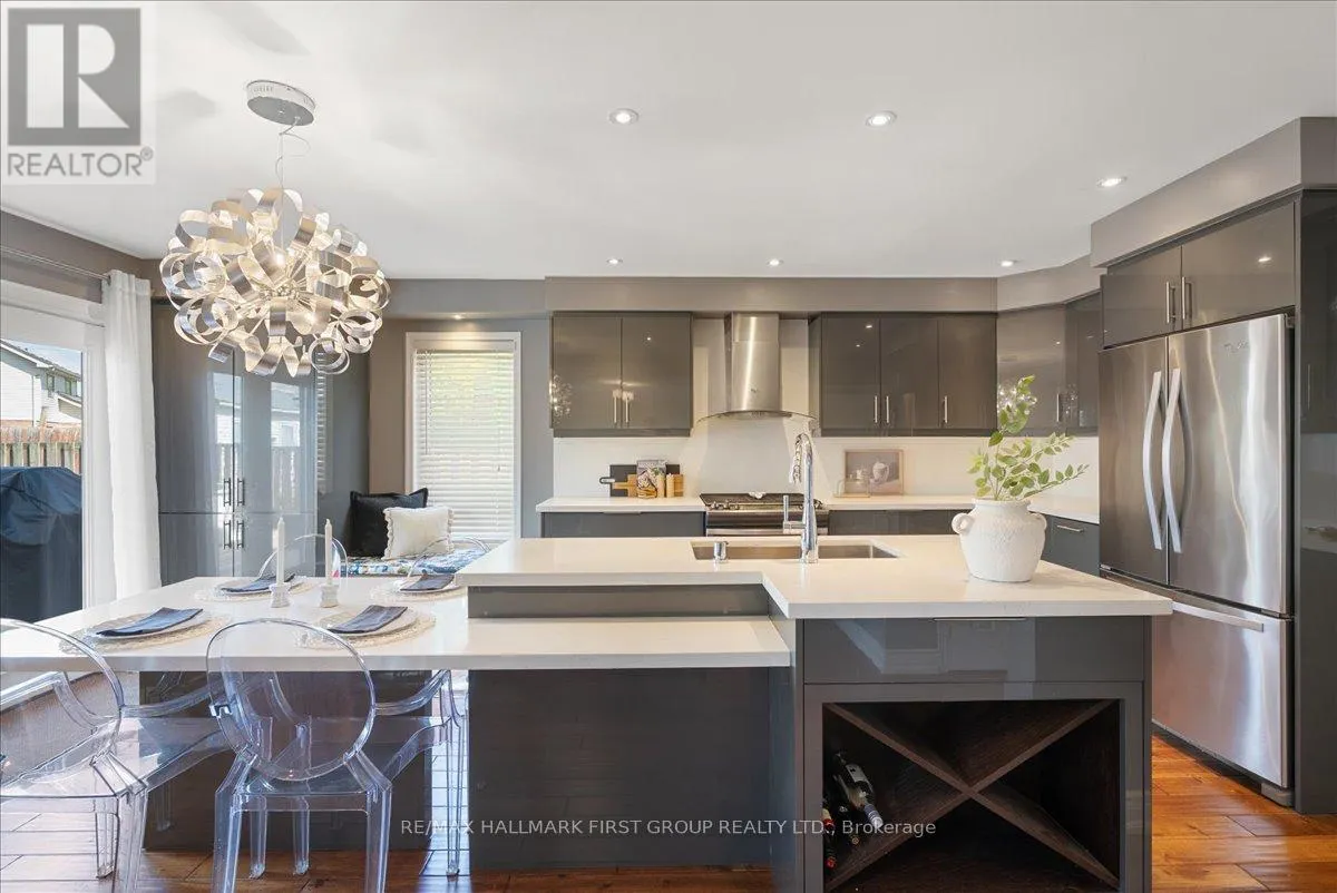 536 WOODMOUNT CRESCENT