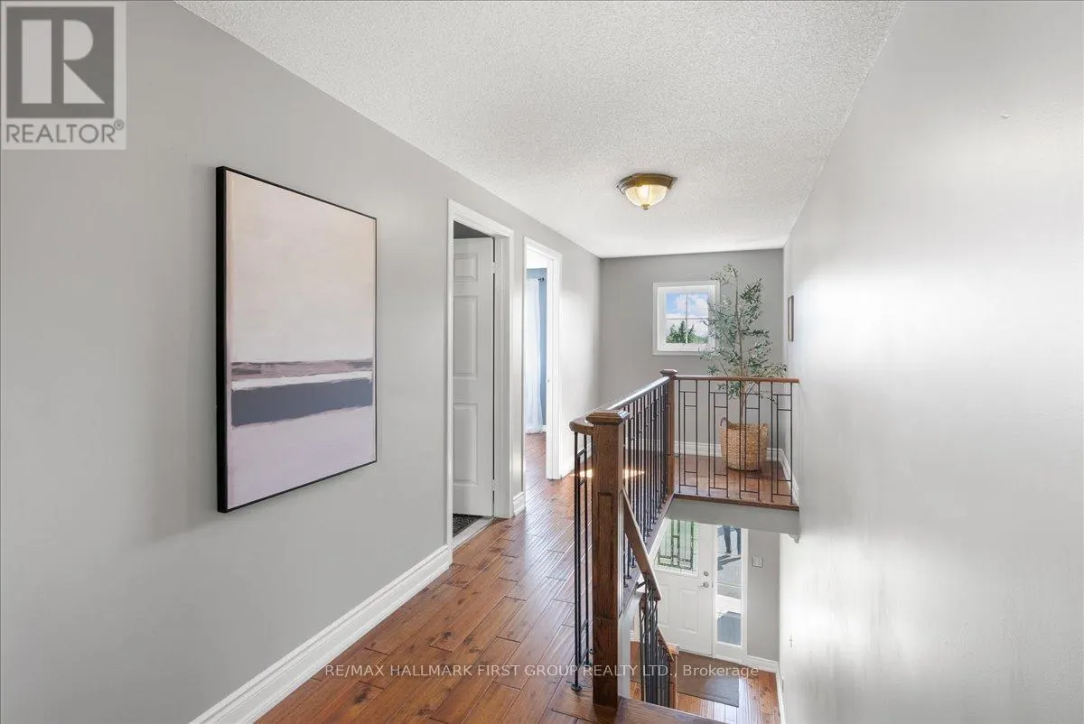 536 WOODMOUNT CRESCENT