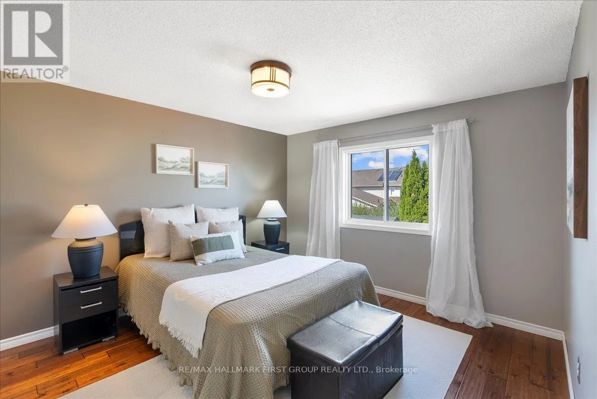 536 WOODMOUNT CRESCENT