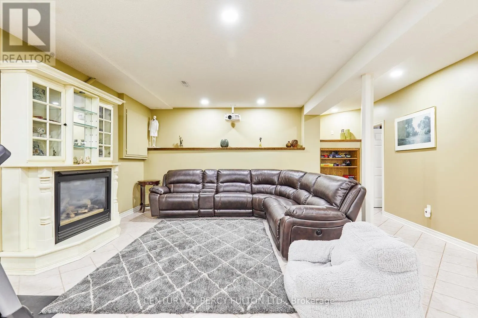 483 ORMOND DRIVE