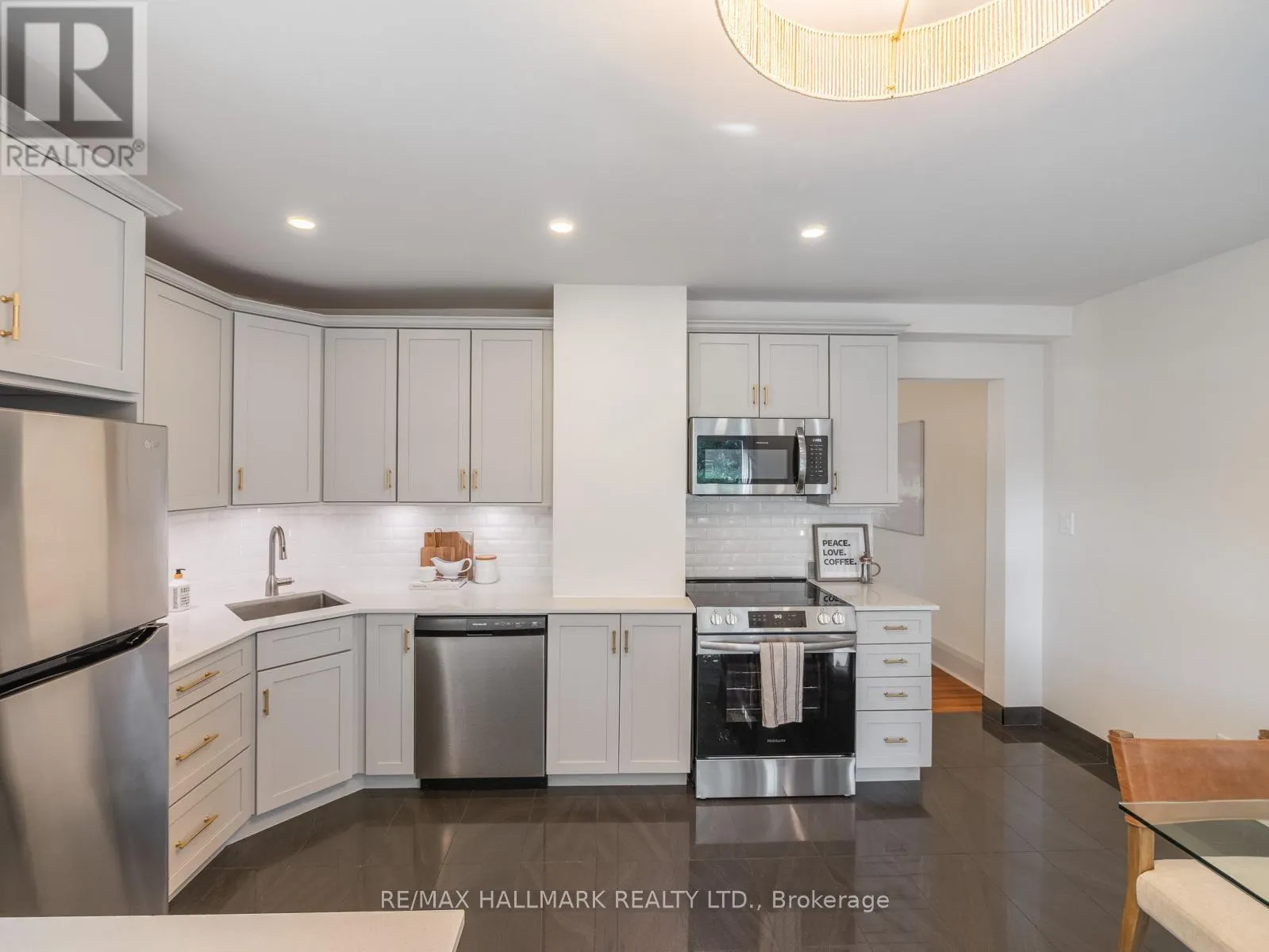 101 CHISHOLM AVENUE