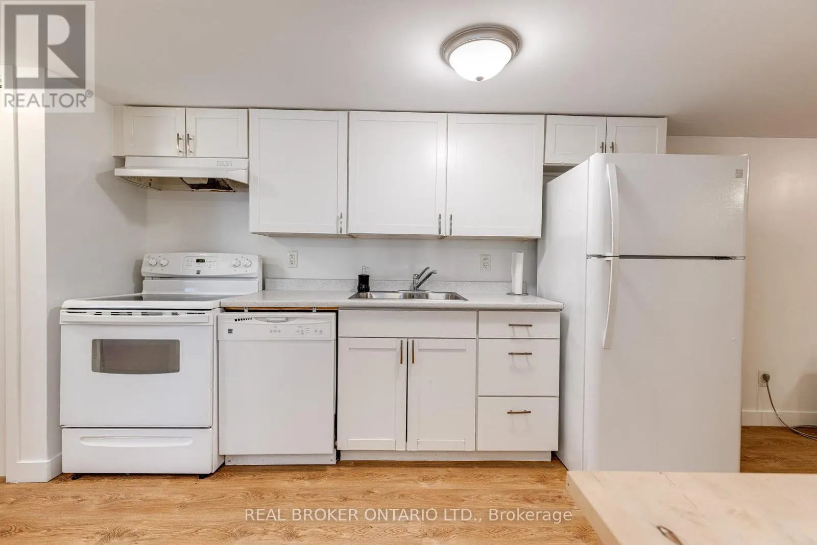 LOWER - 371 JONES AVENUE