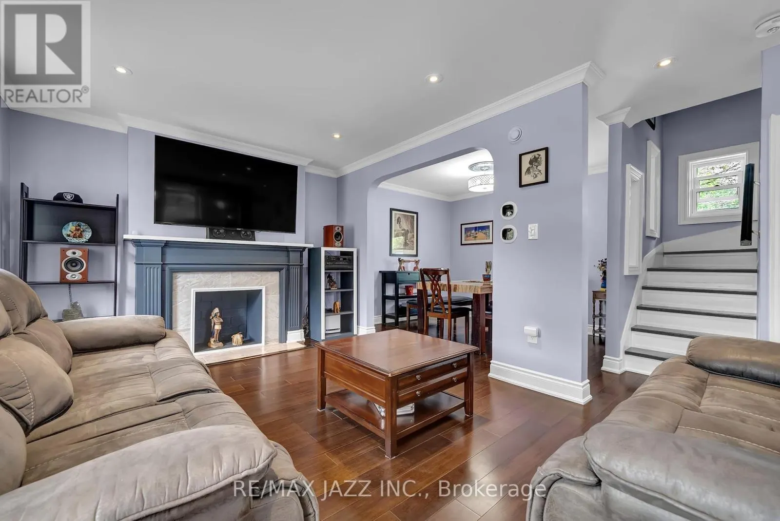 303 GLIDDON AVENUE