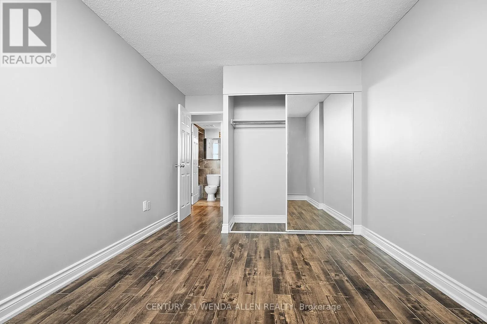 1507 - 100 WINGARDEN COURT