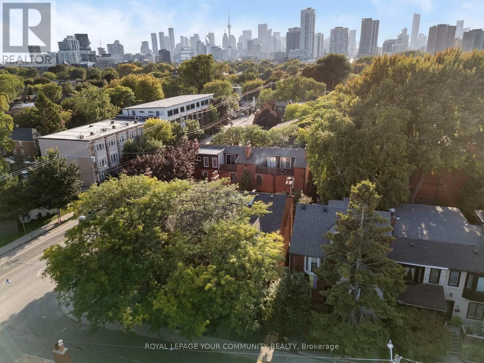 8 WEST AVENUE