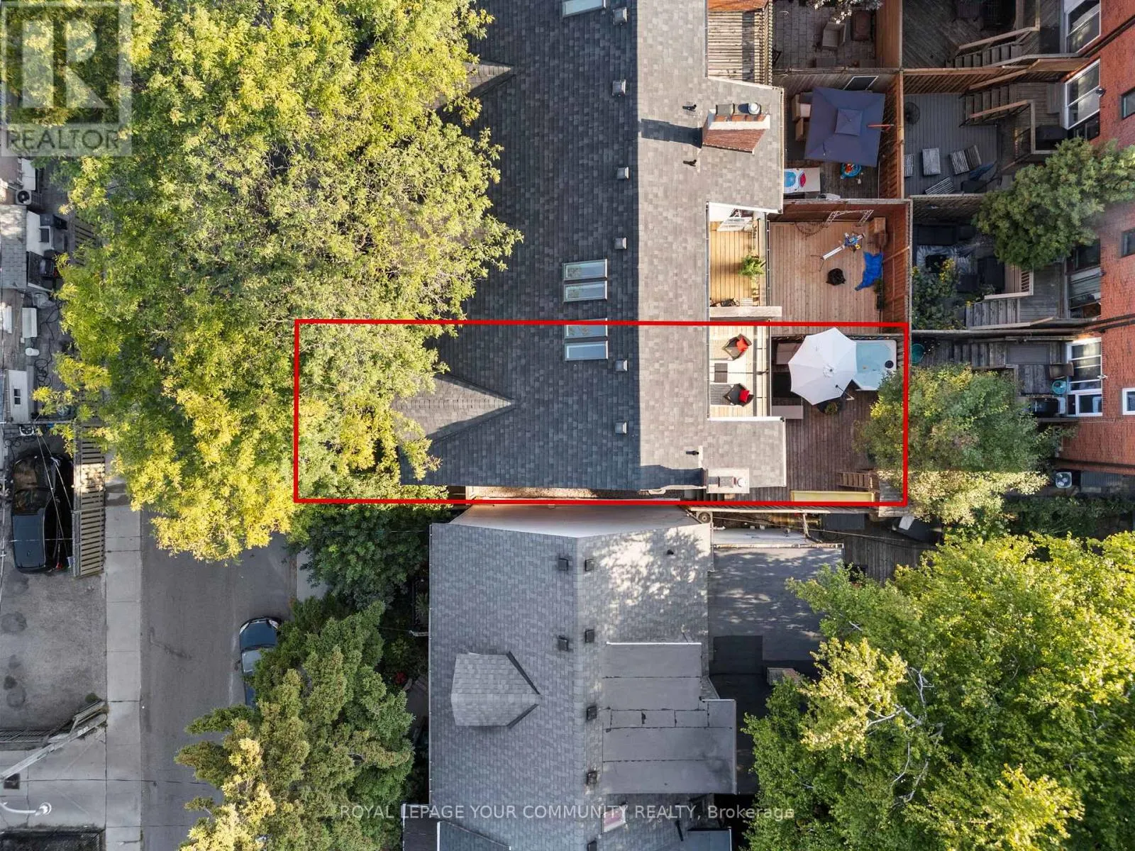 8 WEST AVENUE