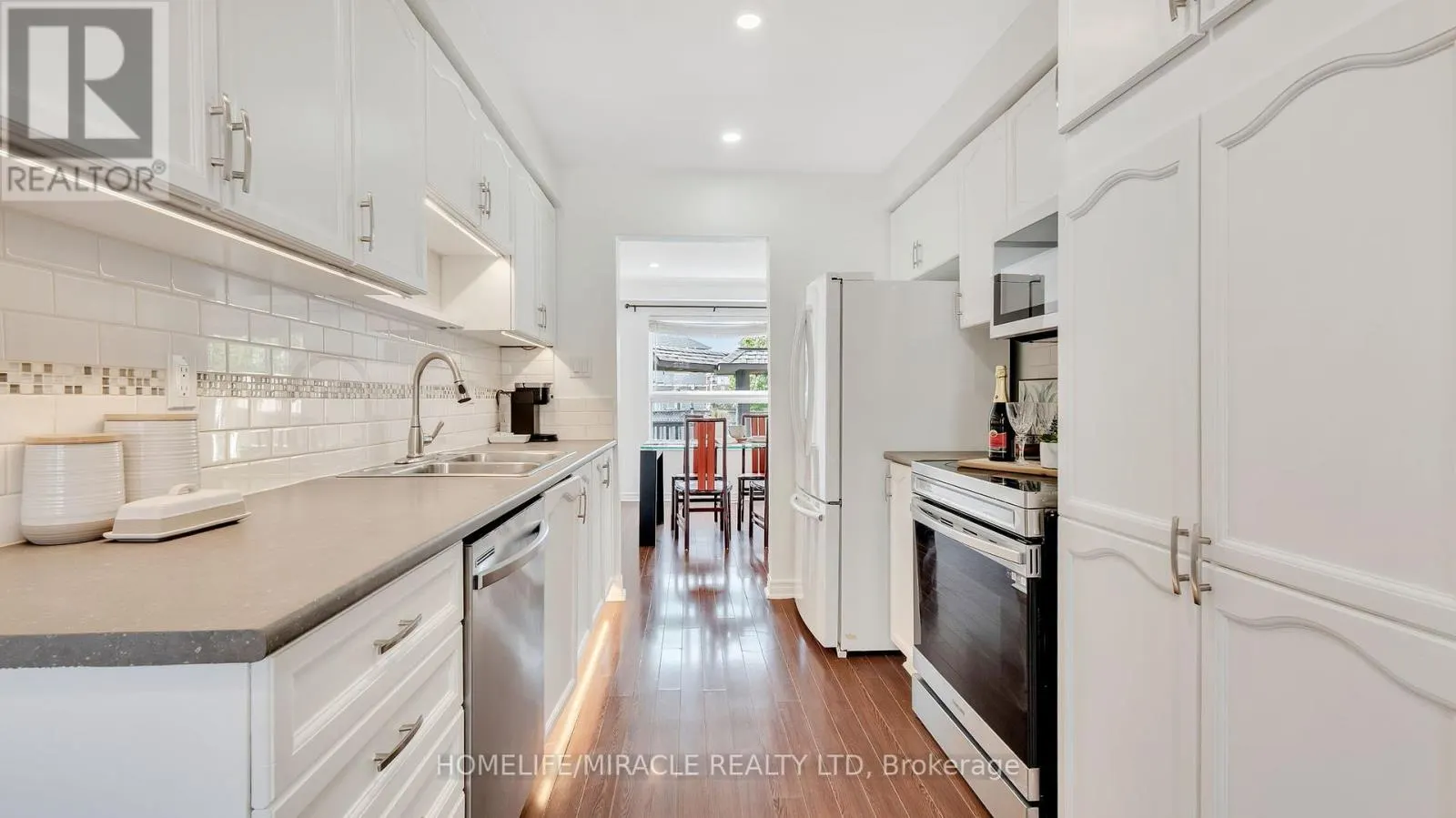 40 LANDERVILLE LANE