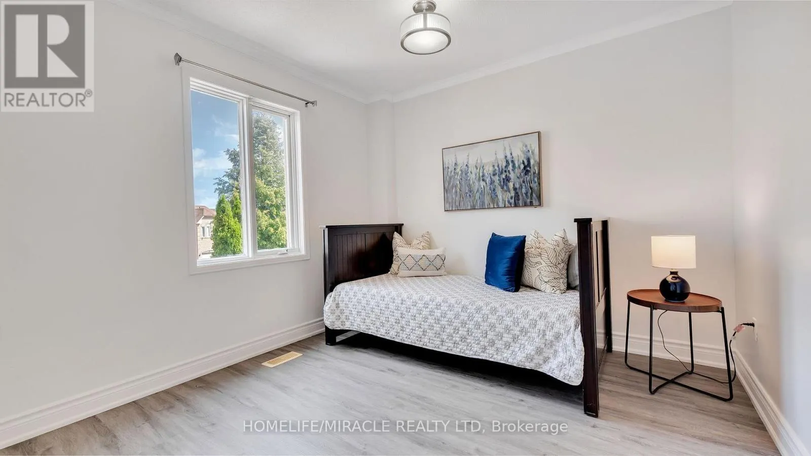 40 LANDERVILLE LANE