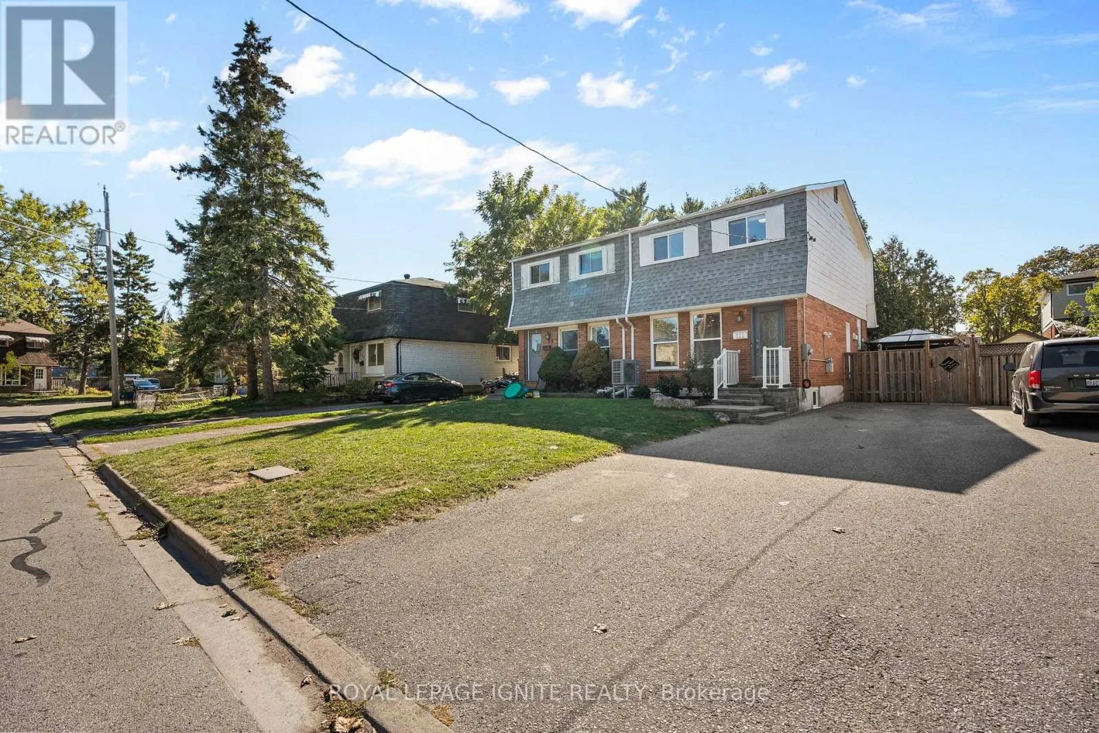 222 BARKLEY CRESCENT