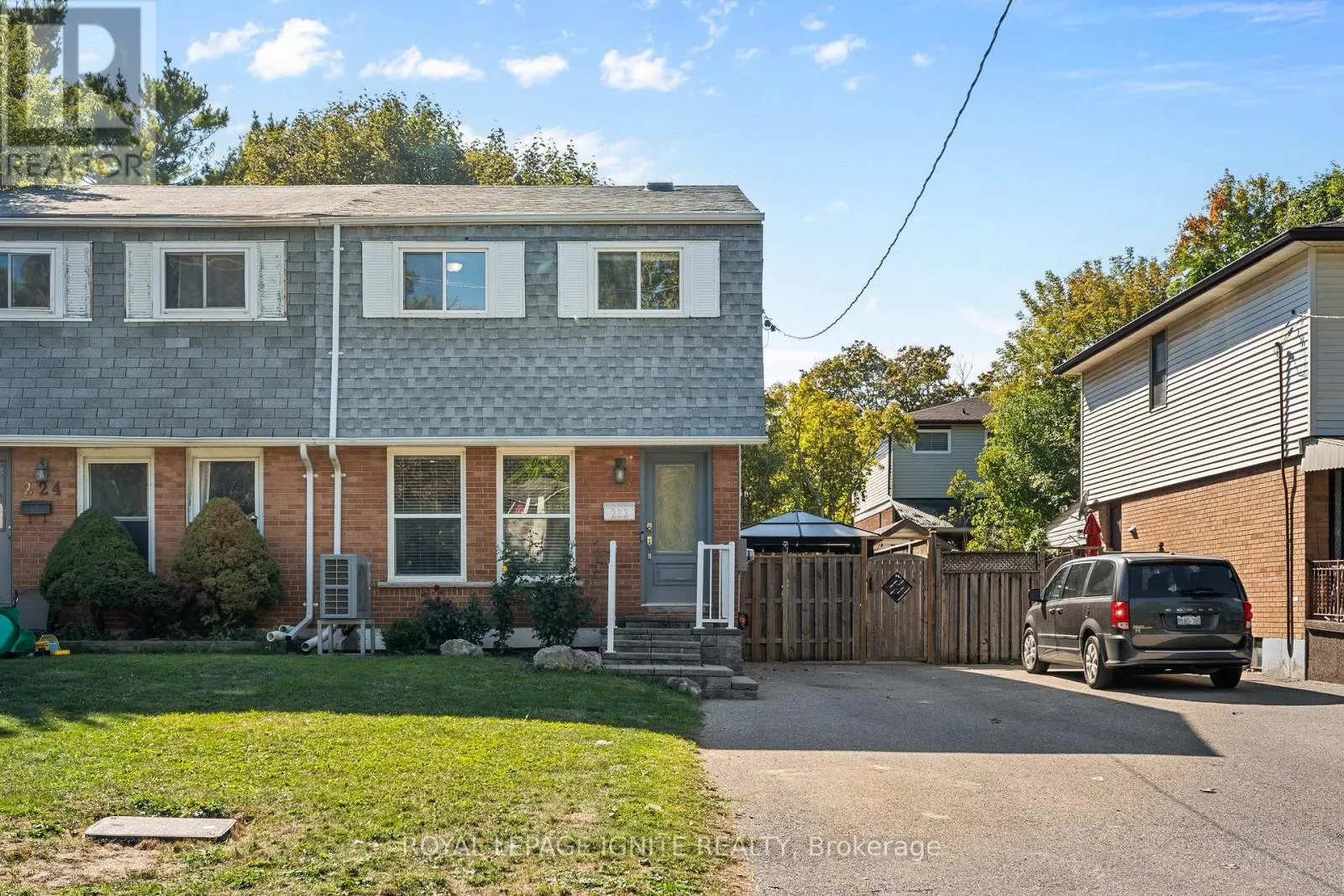 222 BARKLEY CRESCENT