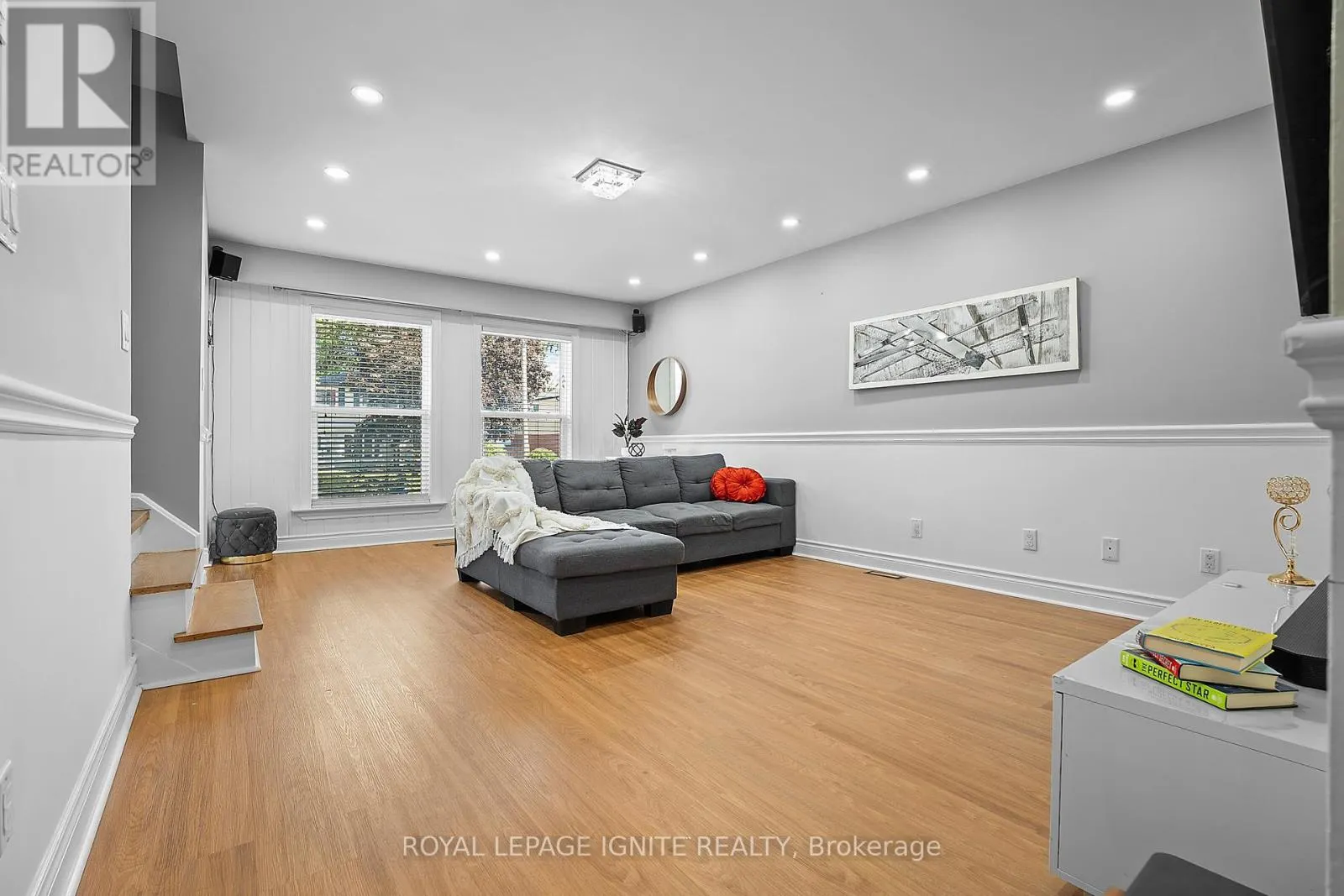 222 BARKLEY CRESCENT