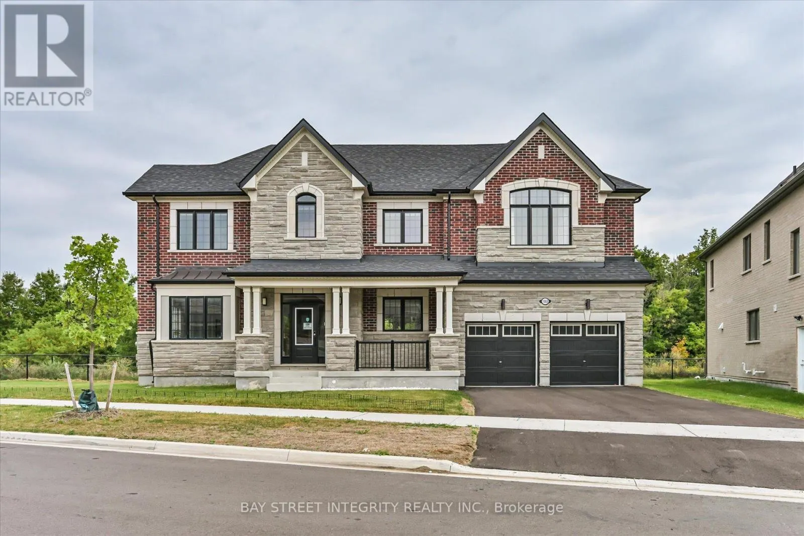 1553 HONEY LOCUST PLACE